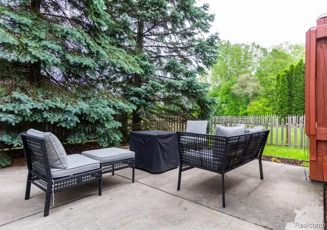 23rd image of 6075 Davison Rd, Burton, MI 48509 | MLS# 60989259