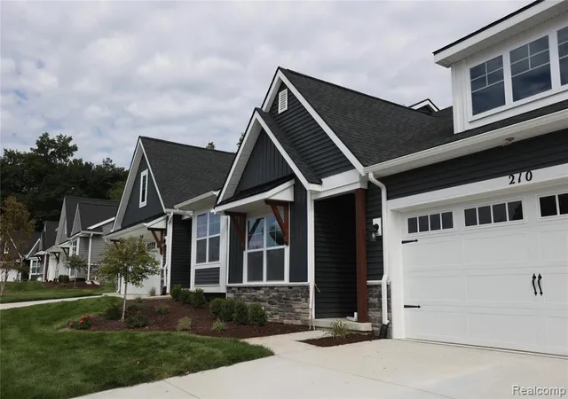 Photo 2 of Condo for sale at 210 Canyon Crk Ct #2, Howell, MI 48843 9204 | MLS# 60986587 | Listing updated on 2026-09-04