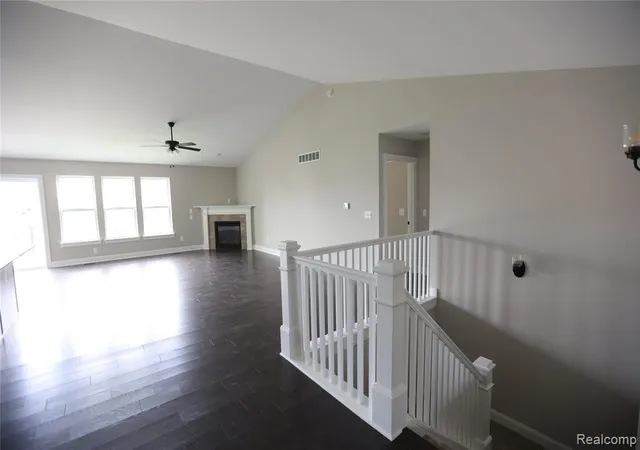 Listing Photo 4 - Condo for sale in building located at 210 Cyn Creek Ct, Howell, MI 48843 - Unit #2
