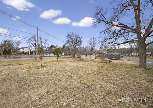 3rd image of 222 S Division St, Lowell, MI 49331 | MLS# 70534529