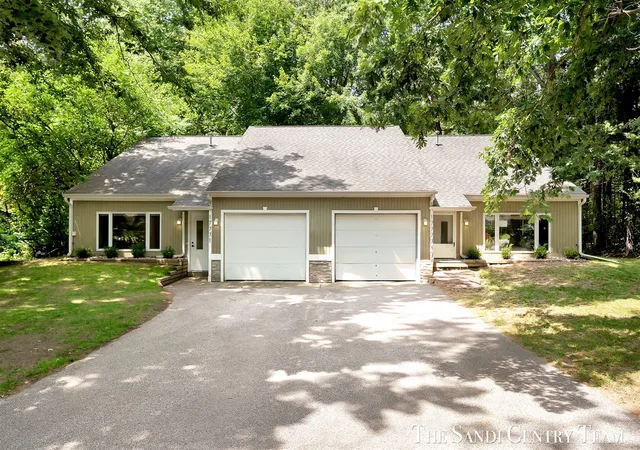 Homes for sale in Spring Lake, MI | 17771 148th Ave, Spring Lake, MI 49456 | MLS# 70542959