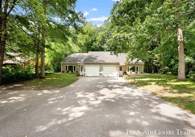 Homes for sale in Spring Lake, MI | 17771 148Th Ave, Spring Lake, MI 49456 | MLS# 70542959