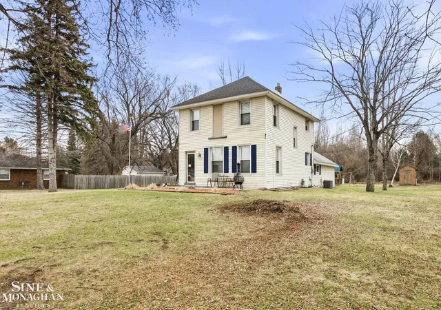 Homes for sale in Port Huron, MI | 3925 W Water St, Port Huron, MI 48060 | MLS# 50202489