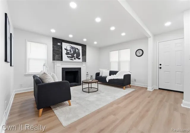 Photo 4 of Single family home for sale at 18979 Lindsay St, Detroit, MI 48235 3056 | MLS# 61025769 | Listing updated on 2026-08-31