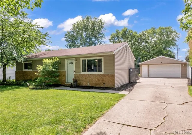 Homes for sale in Shelby Township, MI | 45451 Joseph St, Shelby Township, MI 48317 | MLS# 61003150