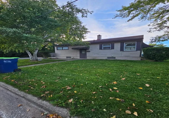 Homes for sale in Bay City, MI | 1901 S Mountain St, Bay City, MI 48706 | MLS# 50190261