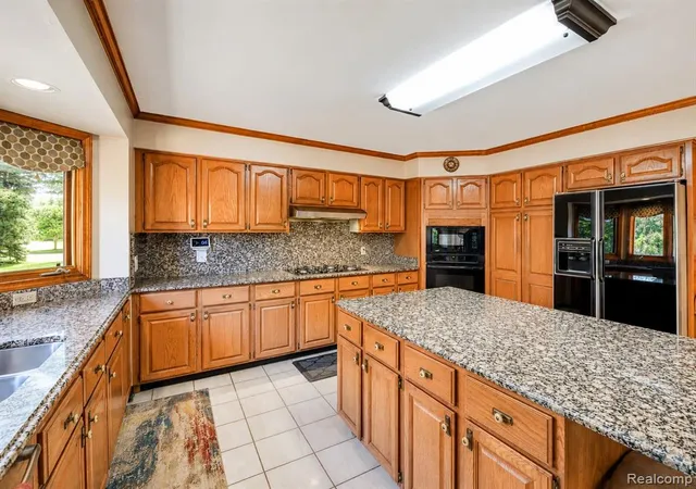 3rd image of 29342 Strathmore Dr, Farmington Hills, MI 48331 | MLS# 61000957