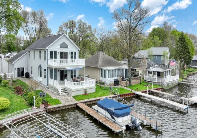 Homes for sale in Michigan Center, MI | 217 N Lakeside Dr, Michigan Center, MI 49254 | MLS# 70528462
