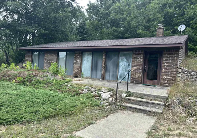 Photo 2 of Single family home for sale at 4801 Shinn Dr, Mancelona, MI 49659 | MLS# 80072857 | Listing updated on 2026-08-29