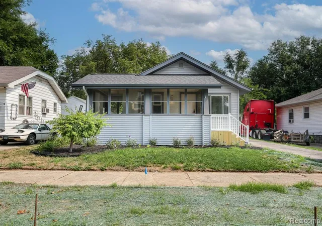 Photo 1 of Single family home for sale at 2002 Cartier St, Flint, MI 48504 | MLS# 61021799 | Listing updated on 2026-08-17