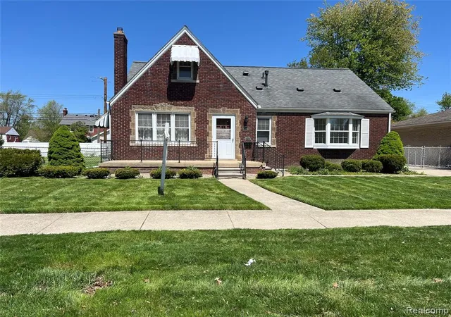 Homes for sale in Southgate, MI | 13226 Catalpa St, Southgate, MI 48195 | MLS# 60999293