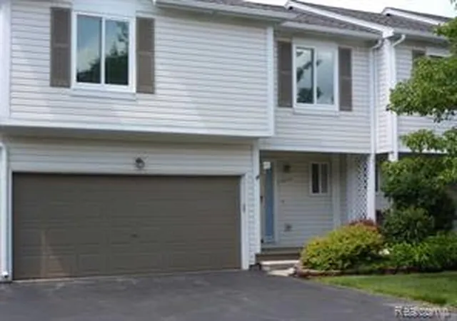 Homes for sale in Wixom, MI | 50234 Helfer Blvd, Wixom, MI 48393 | MLS# 61010154