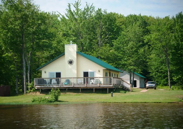 Homes for sale in Toivola, MI | 7840 Twin Lakes Rd, Toivola, MI 49965 | MLS# 50212945