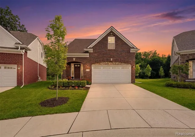 1st image of 11789 Hines Pl Dr, Livonia, MI 48150 1601 | MLS# 61009437