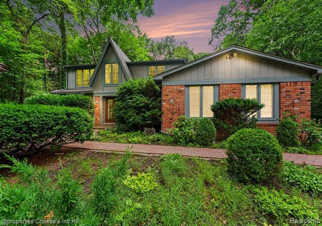 1st image of 393 Eckford Cir, Troy, MI 48085 | MLS# 61007250