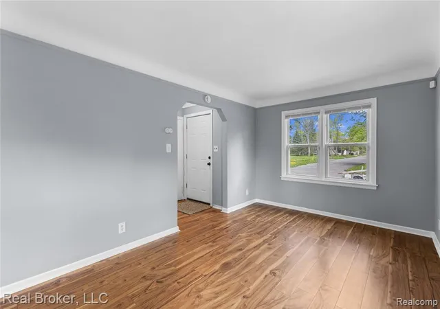 4th image of 4637 University Pl, Detroit, MI 48224 | MLS# 60988778