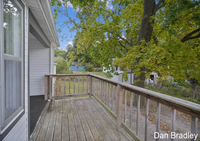 Photo 4 of Sale Pending at 201 E Coffren Ave, Greenville, MI 48838 | MLS# 70500188 | Listing updated on 2025-12-10