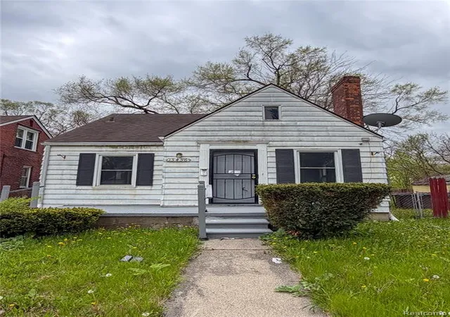 1st image of 15456 Saratoga St, Detroit, MI 48205 | MLS# 60995255
