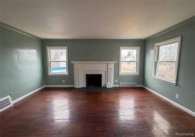 3rd image of 15456 Saratoga St, Detroit, MI 48205 | MLS# 60995255
