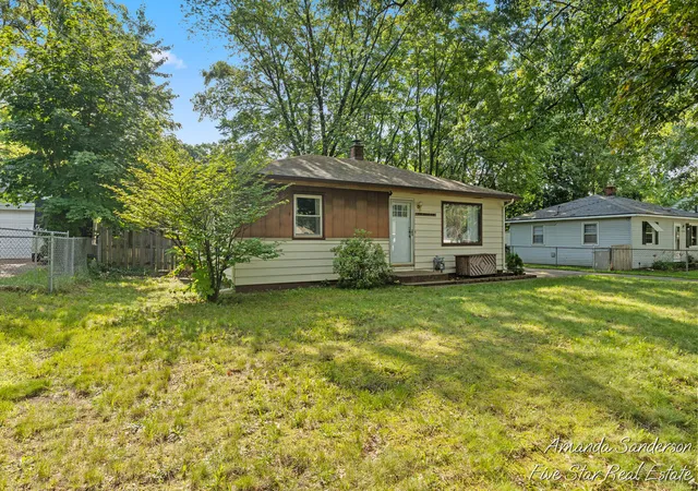 Homes for sale in Wyoming, MI | 3746 Raven Ave, Wyoming, MI 49509 | MLS# 70542316
