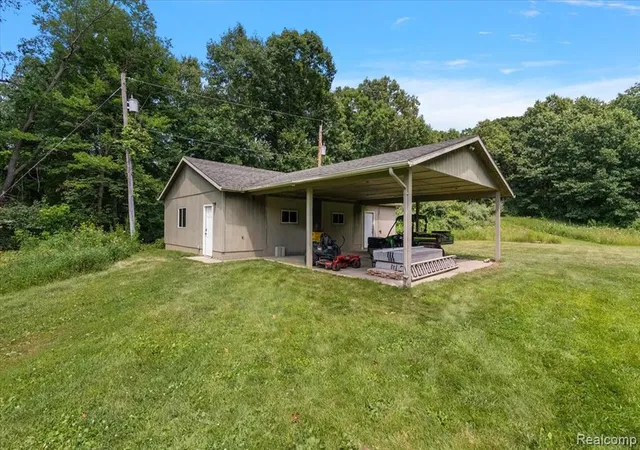 5th image of 1650 Cobblestone Ln, Oxford, MI 48371 | MLS# 61016635