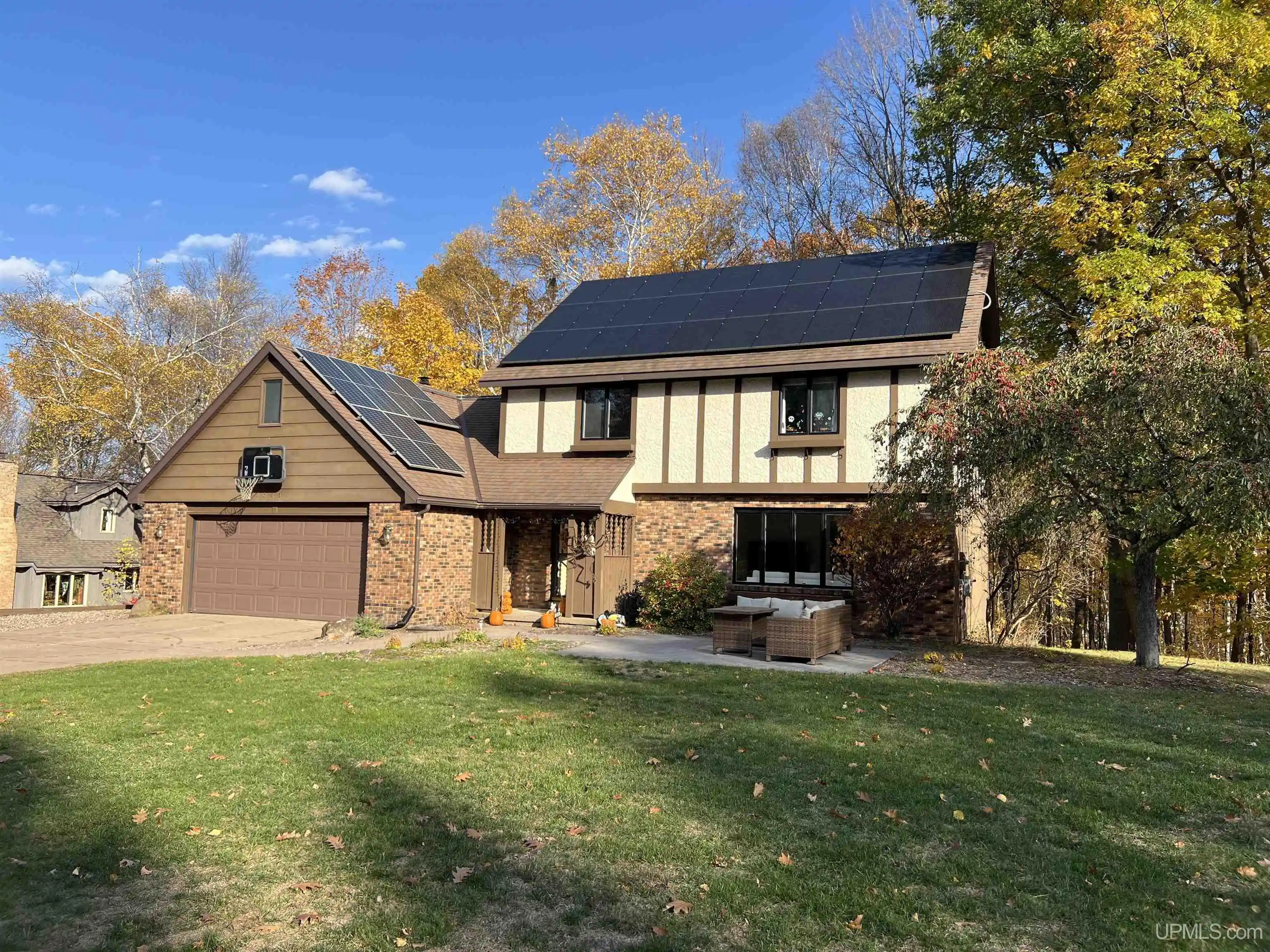 Single family home for sale at 1041 Allouez Rd, Marquette, MI 49855 | MLS# 50203748
