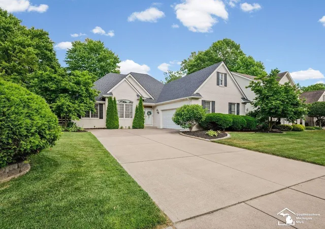 Homes for sale in Lambertville, MI | 3498 Quail Hollow Dr, Lambertville, MI 48144 | MLS# 50211846