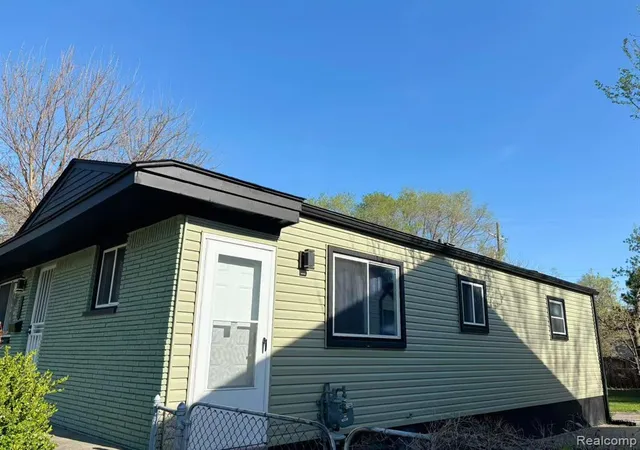 2nd image of 1567 Leroy St, Ferndale, MI 48220 | MLS# 60989239