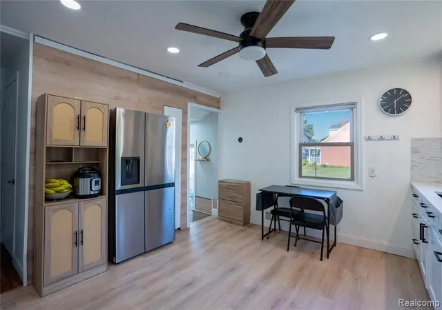 Photo 4 of Single family home for sale at 21501 Carlysle St, Dearborn, MI 48124 3742 | MLS# 61011769 | Listing updated on 2026-08-26