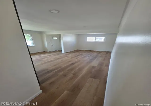 Photo 3 of Single family home for sale at 29570 Rosemont St, Roseville, MI 48066 1912 | MLS# 61024056 | Listing updated on 2026-08-25