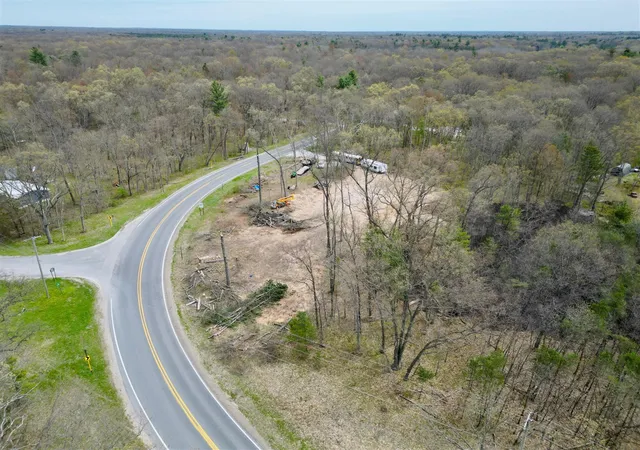 Photo 4 of Land for sale at V/l W 0 Fruitvale Rd, Montague, MI 49437 | MLS# 70532992 | Listing updated on 2026-08-31