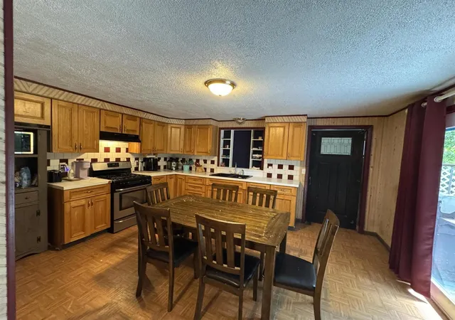 Homes for sale in Dowagiac, MI | 52985 Twin Lakeview Dr, Dowagiac, MI 49047 | MLS# 70541176