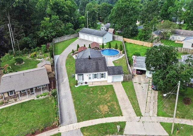 Photo 1 of Sale Pending at 2428 Allerton Dr, Niles, MI 49120 | MLS# 70547424 | Listing updated on 2026-08-29