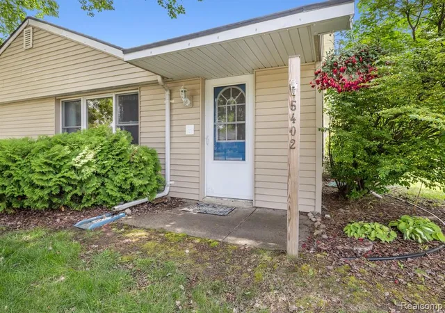 Homes for sale in Brighton, MI | 5402 Leland St, Brighton, MI 48116 | MLS# 60996500
