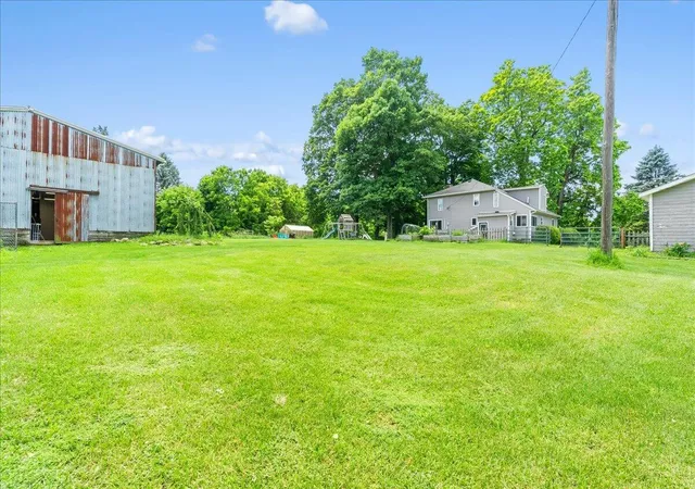 Homes for sale in Fowlerville, MI | 975 Elliott Rd, Fowlerville, MI 48836 | MLS# 70537913