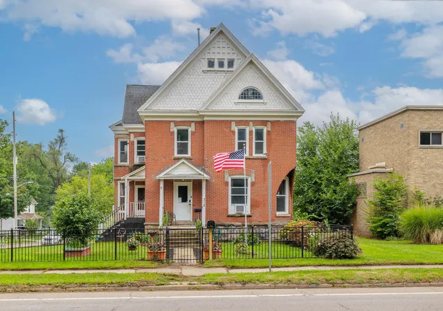 Photo 2 of Sale Pending at 312 Capital Ave, Battle Creek, MI 49017 | MLS# 70552809 | Listing updated on 2026-08-28