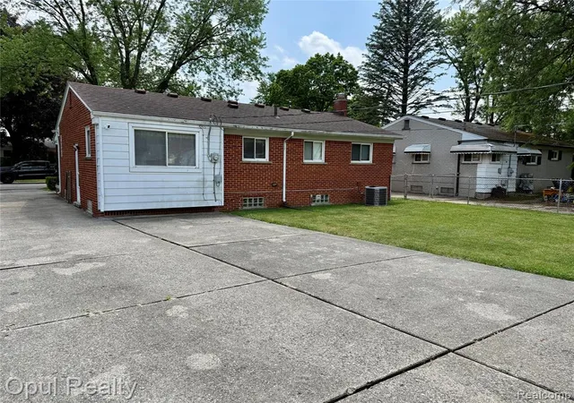 Homes for sale in Redford, MI | 26362 Margareta St, Redford, MI 48240 | MLS# 61001218