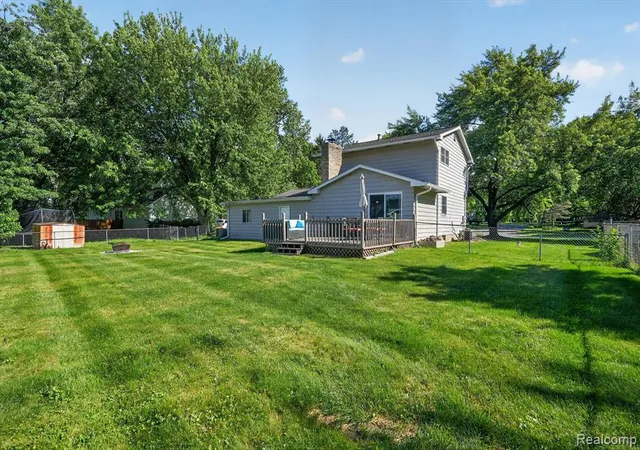 Homes for sale in Grand Blanc, MI | 5521 Independence Colony Rd, Grand Blanc, MI 48439 | MLS# 61004771