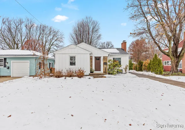 1st image of 105 E 31st St, Holland, MI 49423 | MLS# 70508972