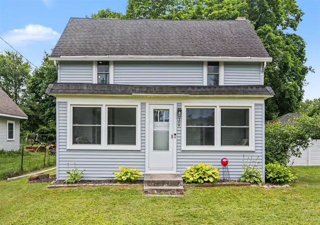 Homes for sale in Gregory, MI | 209 Stockbridge St, Gregory, MI 48137 | MLS# 70541053
