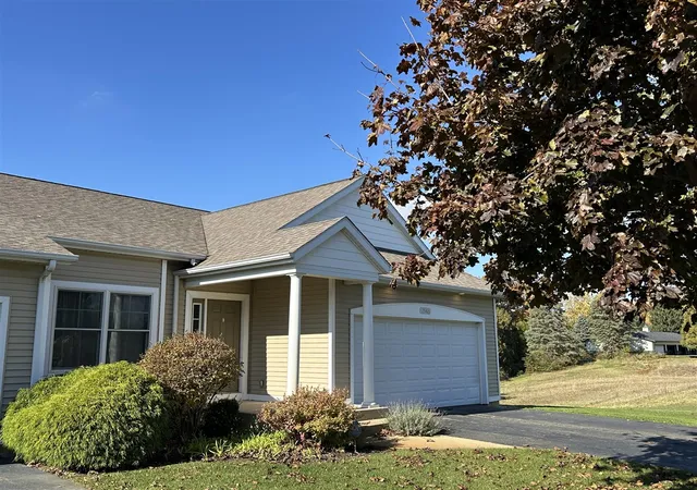 1st image of 2542 Medinah Ln, Benton Harbor, MI 49022 | MLS# 70502878