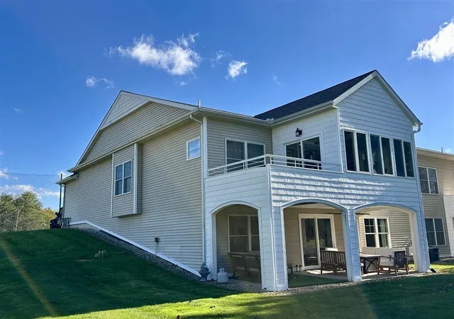 Photo 3 of Condo for sale at 2542 Medinah Ln, Benton Harbor, MI 49022 | MLS# 70502878 | Listing updated on 2026-09-03