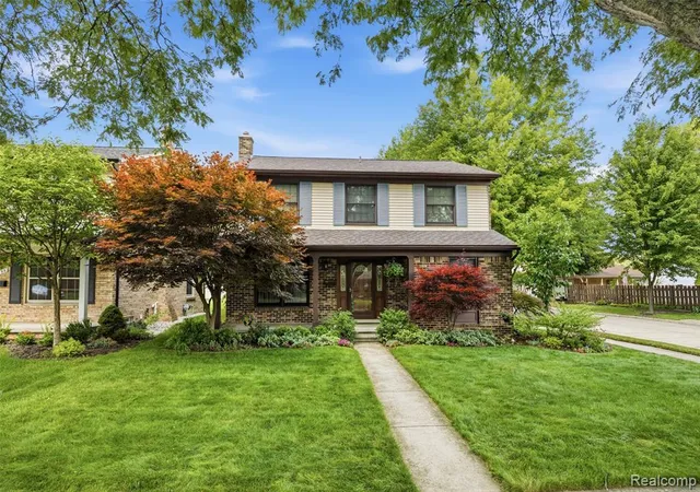 2nd image of 1765 Robindale Ave, Dearborn, MI 48128 | MLS# 61010595