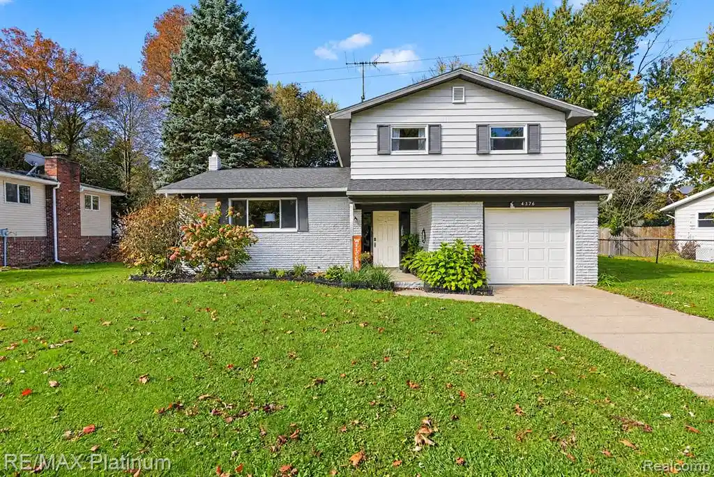 Photo 1 of Single family home for sale at 4376 Dixon Dr, Swartz Creek, MI 48473 | MLS# 61037190 | Listing updated on 2026-10-21