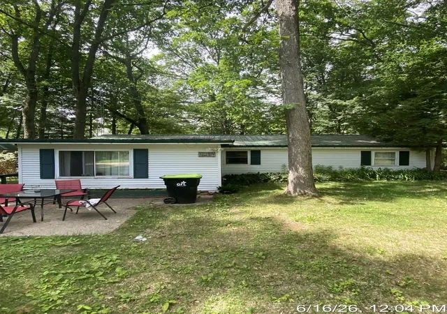 1st image of 1021 Pocahontas Rd, Harrison, MI 48625 | MLS# 50211732