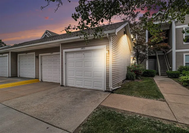 Photo 2 of Condo for sale at 1493 Fox Pointe Cir, Ann Arbor, MI 48108 | MLS# 70478089 | Listing updated on 2025-09-30