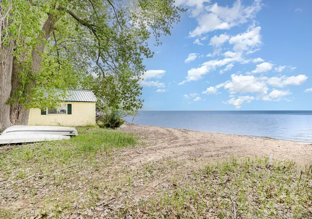2nd image of 430 Ricoma Beach Rd, Bay City, MI 48706 | MLS# 50191782
