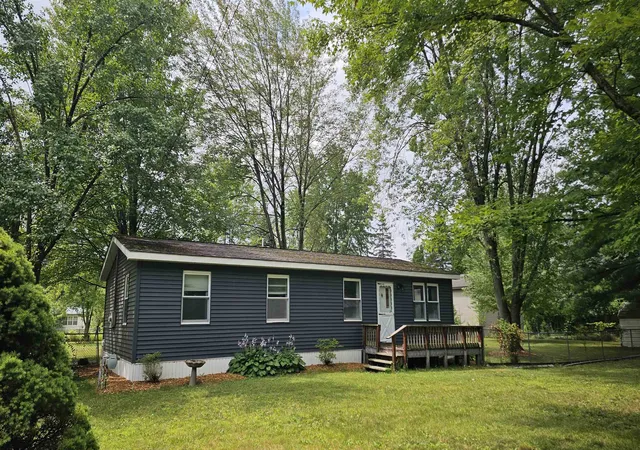 Photo 1 of Single family home for sale at 1096 E Walnut St, Beaverton, MI 48612 | MLS# 50216607 | Listing updated on 2026-09-05