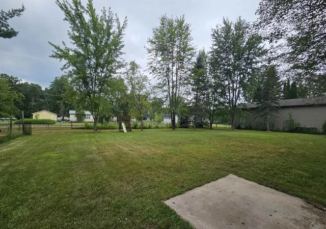Photo 3 of Single family home for sale at 1096 E Walnut St, Beaverton, MI 48612 | MLS# 50216607 | Listing updated on 2026-09-05