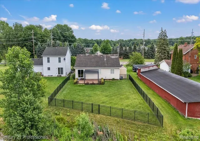 Homes for sale in New Baltimore, MI | 53611 County Line Rd, New Baltimore, MI 48047 | MLS# 61008689